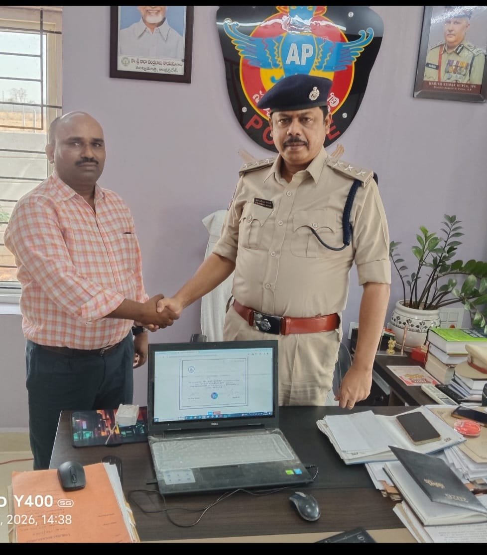 రాయచోటి  DSP  గౌరవనీయులు శ్రీ జిఆర్  కృష్ణమోహన్ సార్గారు  NEET–2026 ఉచిత Mock Tests ప్రారంభించారు
